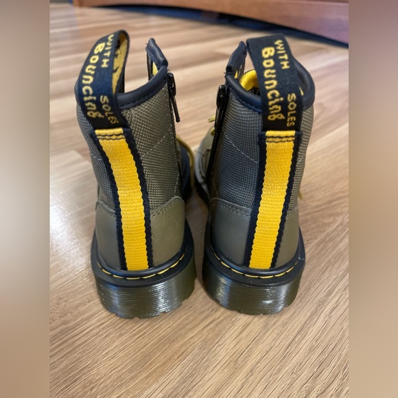 Doc Martens ~ JUNIOR 1460 PANEL LEATHER LACE UP BOOTS - Picture 10 of 14